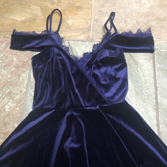 Lulu’s Midnight Blue Velvet Dress - Picture 6 of 11
